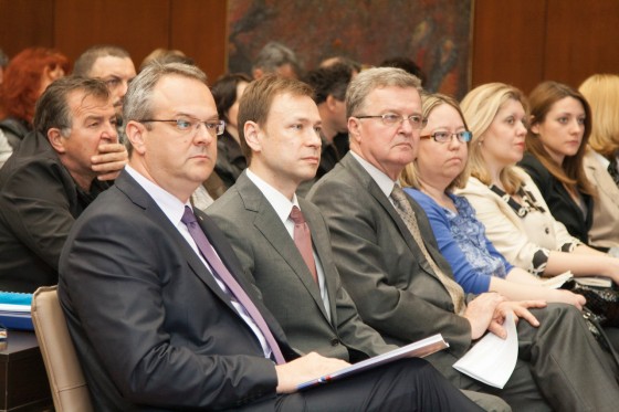 КОНФЕРЕНЦИЈА: ПРЕДСТАВЉАЊЕ НОВОГ ЗАКОНА О ЈАВНИМ НАБАВКАМА